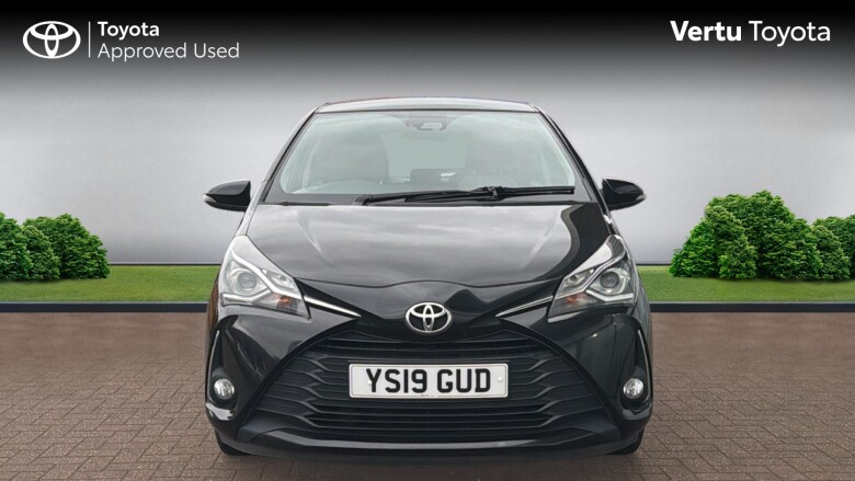Toyota Yaris 1.5 VVT-i Icon Tech 5dr Petrol Hatchback